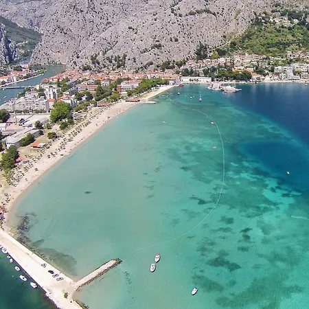 Apartments With Parking Space Podaspilje - Omis - 11708 Apartment *